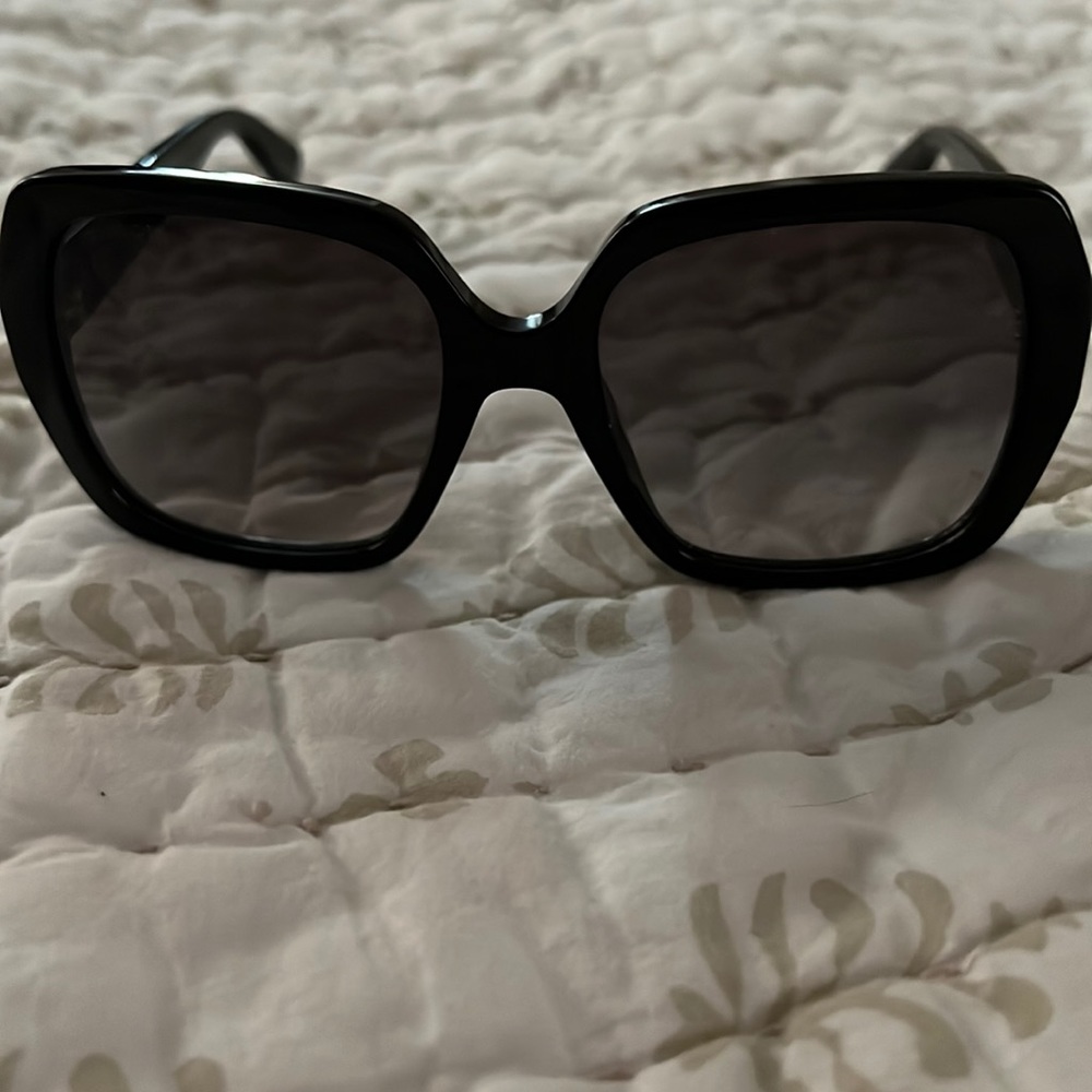 Black Gucci Sunglasses